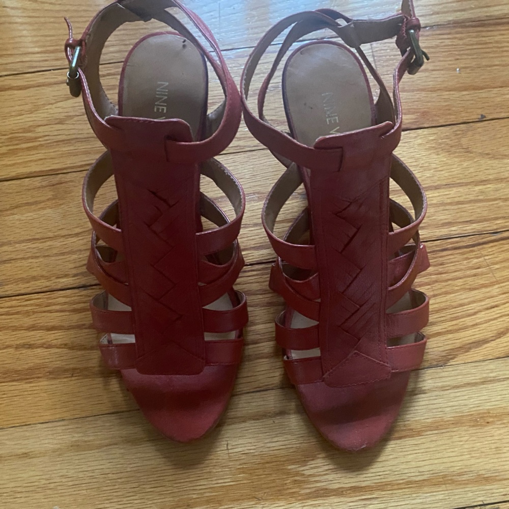 Nine West Size 7.5 Woman’s Strapped High Heels